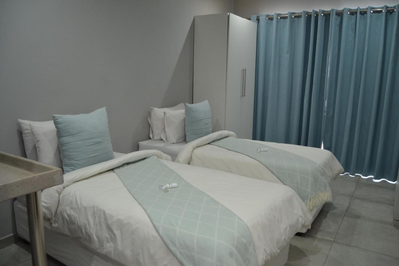 African Sands Guesthouse Load Shedding Free Bloemfontein Exterior foto
